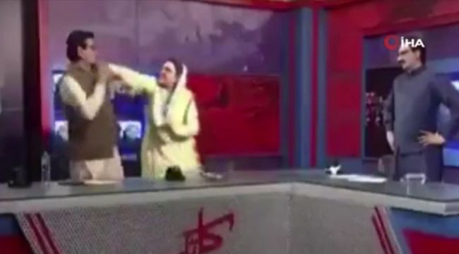 Pakistanlı eski bakandan milletvekiline canlı yayında tokat