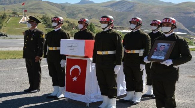 Şehit asker için Hakkari'de uğurlama töreni