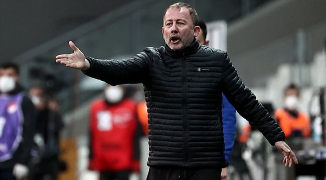 Sergen Yalçın gemileri yaktı, yönetim arayışa başladı