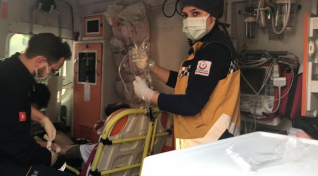 Sevgilisine mesaj atan kişiyi durakta vurdu