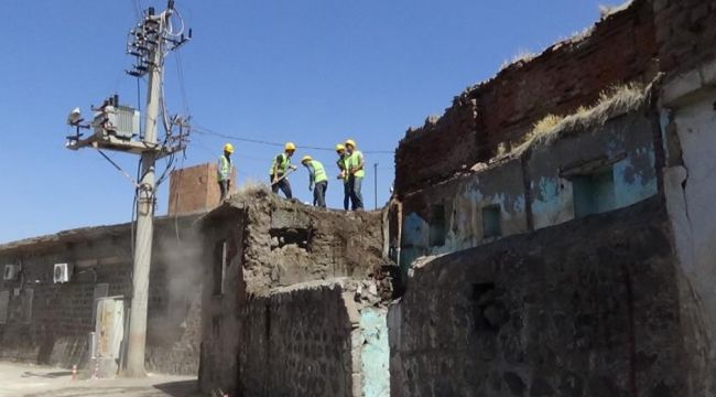 Sur'da 44 metruk yapı yıkılıp, yerine park yapılacak