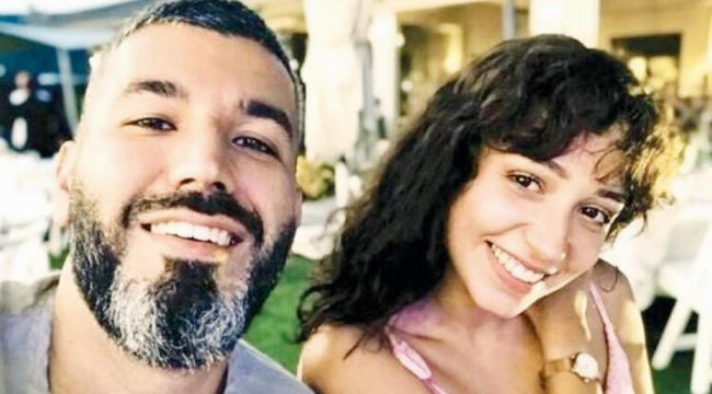 Zeynep Bastık nikah masasına oturuyor