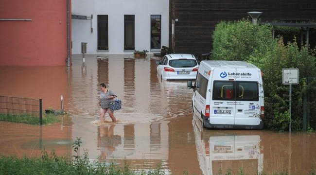 Almanya'da sel felaketi: 30 kişi kayıp