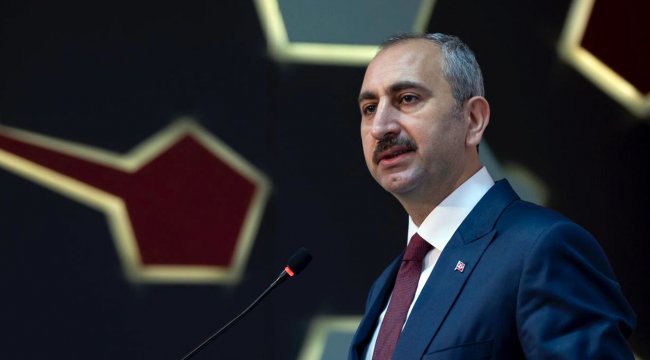 Bakan Gül: “Yangınlar her yönüyle araştırılıyor”