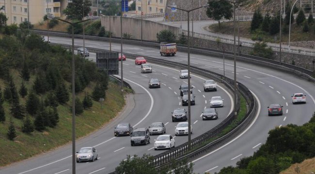 Tatilcilerin dönüş yolculuğu başladı