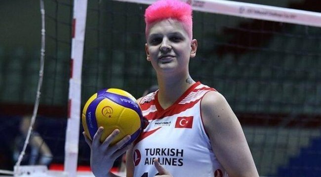Homofobik saldırılara maruz kalan milli voleybolcuya destek yağdı