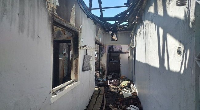 İZMİR'DE HAVAİ FİŞEKTEN YANGIN ÇIKTI