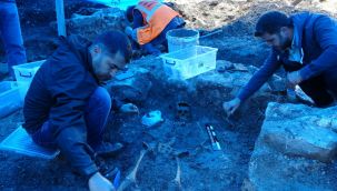2 bin yıllık lahit mezarlarda kazı devam ediyor