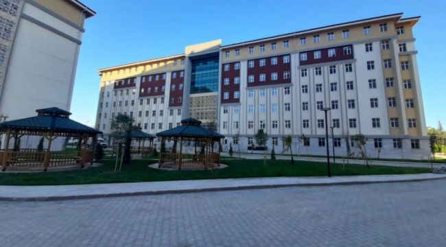 Adana'da yurt kapasitesi genişletildi, yataklar boş kaldı