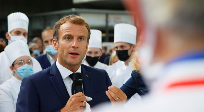 Macron'a yumurta atan saldırgan psikiyatrik tedaviye alındı