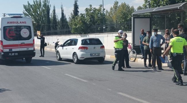 Okuldan çıkan öğrenciye otomobil çarptı