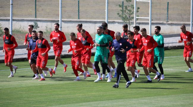Sivasspor, Beşiktaş maçına yoğun tempoda hazırlanıyor