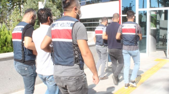 Teröristlere araç ile erzak taşıyan iki kişi yakalandı