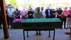 Yatak bazasına sıkışarak hayatını kaybeden minik Bahar defnedildi