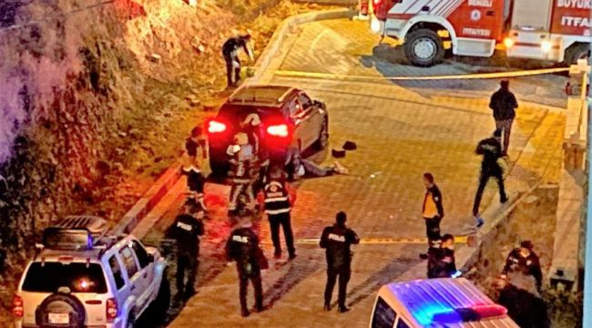 Kafasını ezdiği arkadaşının başında feryat etti