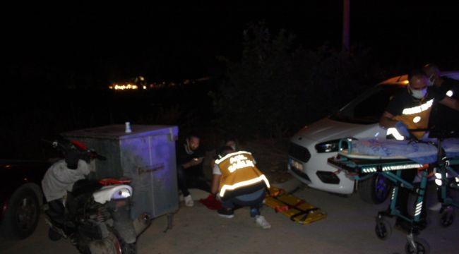 Motosiklet üzerinde 3 kişinin yolculuğu hastanede bitti