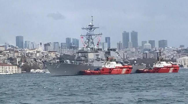 ABD: "İran'a ait helikopter Umman Körfezi'nde ABD savaş gemisine yaklaştı"