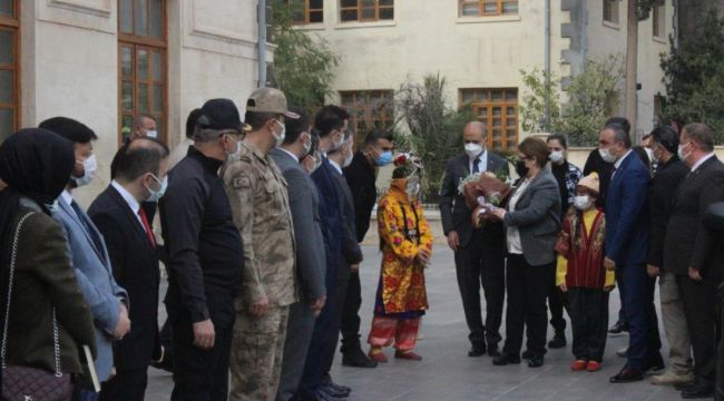 Aile ve Sosyal Hizmetler Bakanı Derya Yanık, Kilis'te