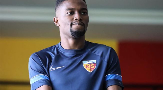 Bernard Mensah İspanya'ya gitti