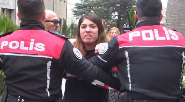 Bıçakla saldıran kocasını unutup çekim yapan gazeteciye saldırdı