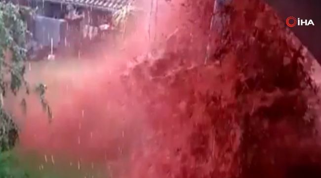Brezilya'da sel suları evi yerle bir etti
