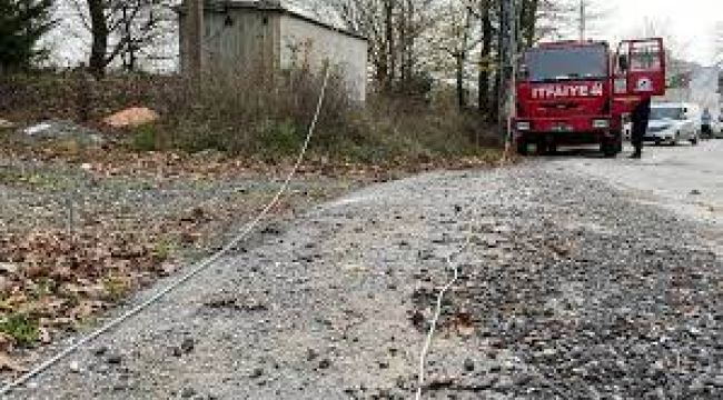 Elektrik telleri koptu, yangını vatandaş engelledi