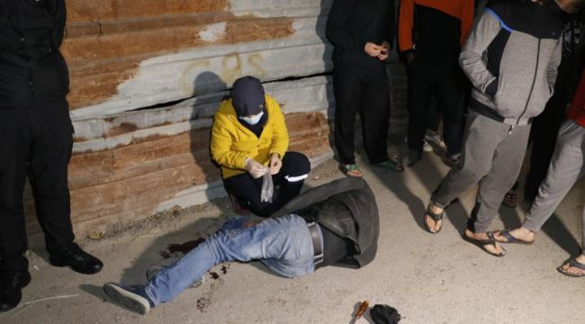 Ev sahibiyle karşılaşan hırsız balkondan kaçmak isterken 3'üncü kattan aşağı düştü