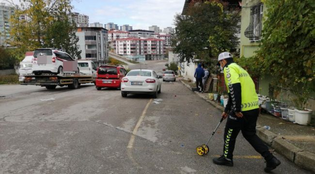 Hafif ticari araç ile tır çarpıştı