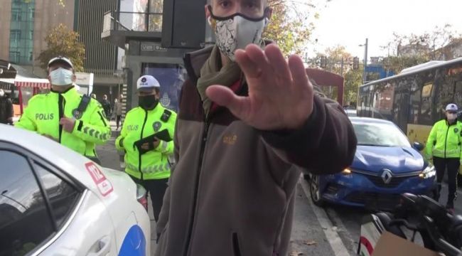 Kadıköy'de valilik kararını delen scooter sürücüsünden gazeteciye tepki