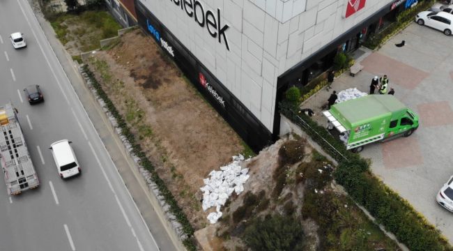 Maltepe'de E 5'te tehlikeli çalışma: Sürücülerin canlarını hiçe saydılar