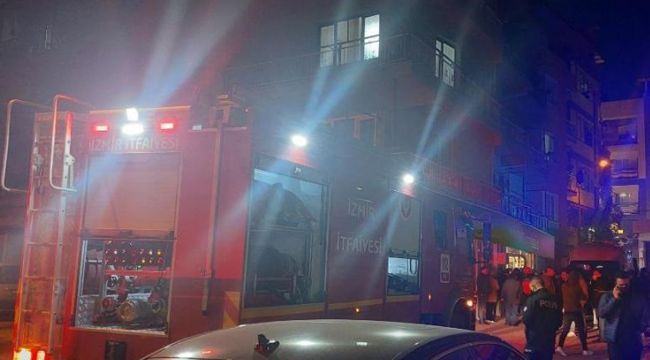 YAŞLI ADAM ASANSÖR BOŞLUĞUNA SIKIŞTI