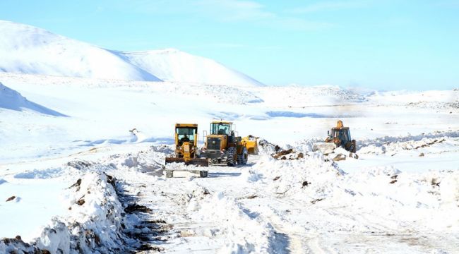 Azerbaycan ve Türk mayın arama ekipleri Karabağ'da çalışmalarını sürdürüyor