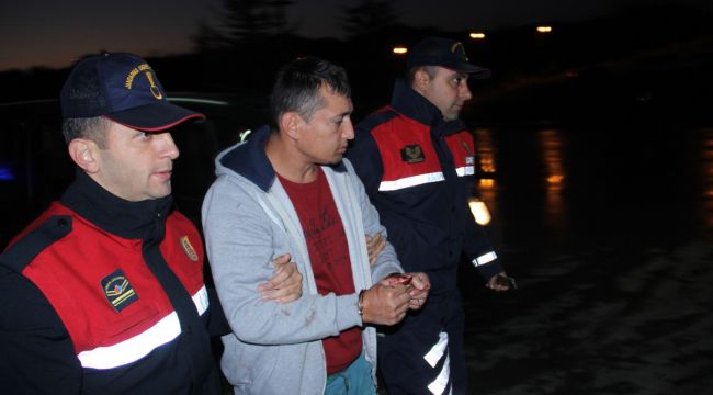 Babasını çok sayıda bıçak darbesiyle öldüren zanlıya 20 yıl hapis cezası