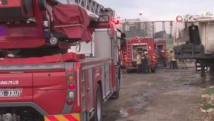 Başakşehir'de 4 konteyner alev alev yandı