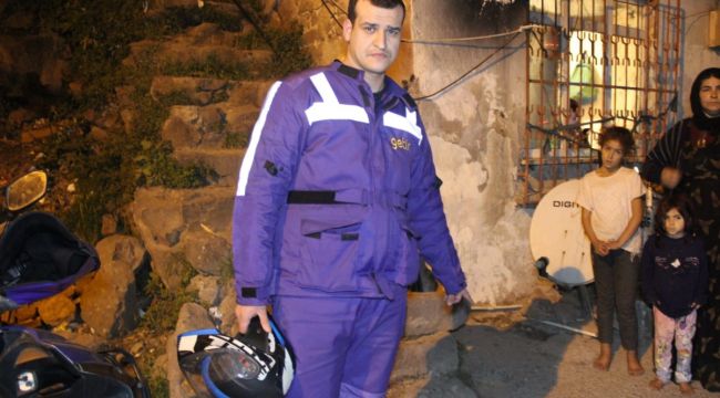 Bebeği çantaya koyup biberonu ile sokağa bıraktılar