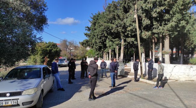 Cenaze çıkışı husumetlisini ayağından vurdu