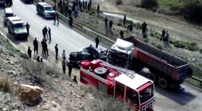 Çin'de otobüs ve kamyon çarpıştı