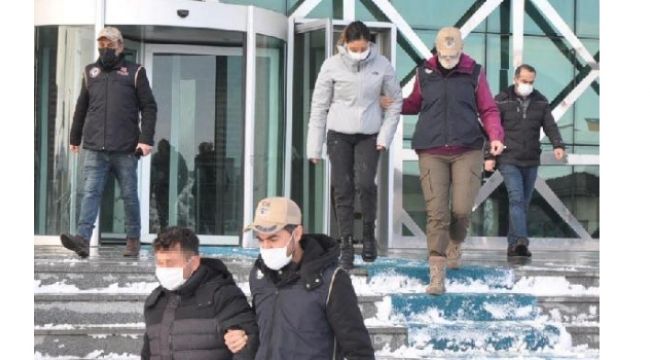 Kars'ta gözaltına alınan 4 astsubay adliyeye sevk edildi
