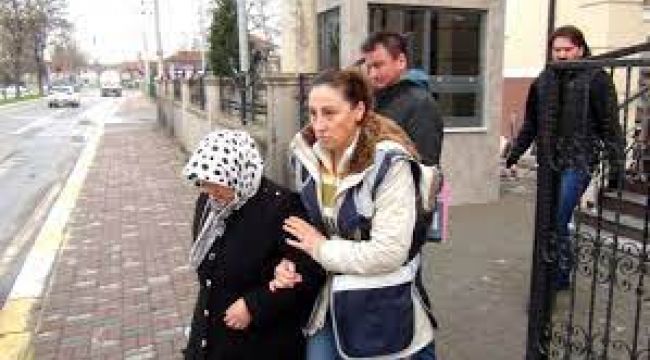 Kuyumcuya sahte altın satan dolandırıcı kadın suç üstü yakalandı