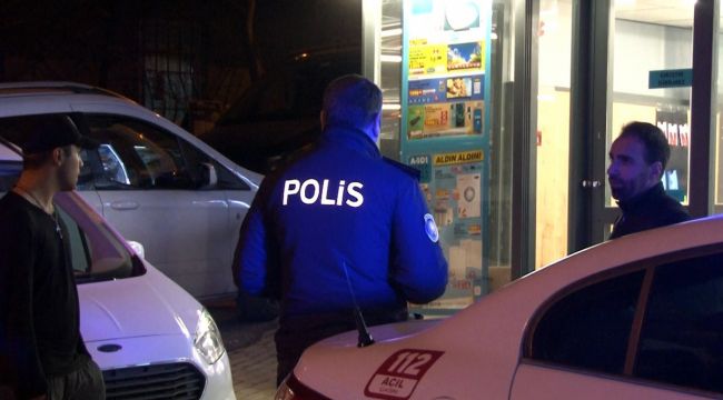 Markete giren maskeli hırsızlar, rehin aldıkları kasiyeri bıçakladı