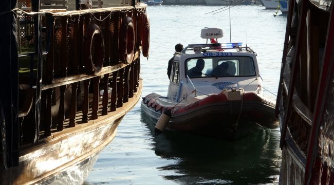 Mersin'de denizde erkek cesedi bulundu