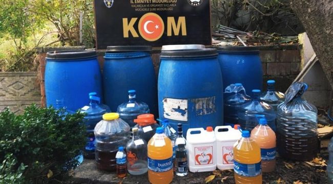 Sakarya'da 855 litre el yapımı içki ele geçirildi