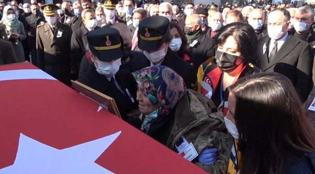 Şehit Piyade Uzman Çavuş Emre Ceylan son yolcuğuna uğurlanıyor