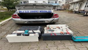 100 BİN LİRA DEĞERİNDE 14 ADET AKÜ ÇALDILAR