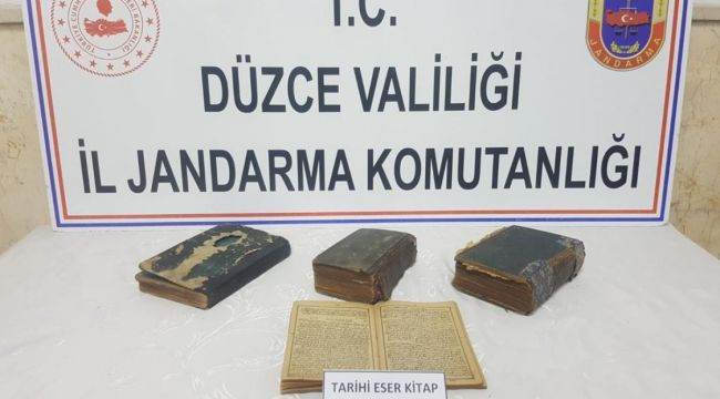 1800'lü yıllara ait el yazması dini tavsiyeler kitabı ele geçirildi