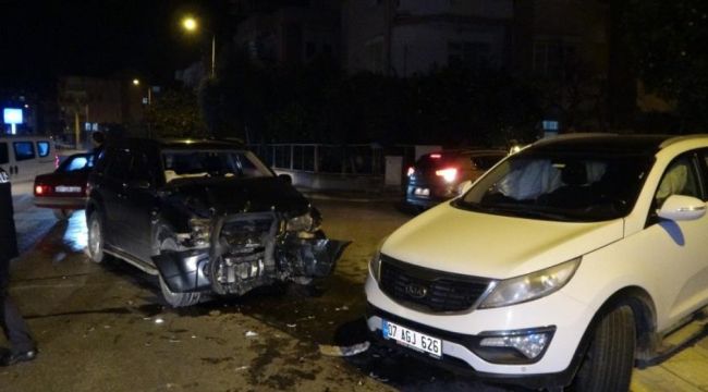 Aşırı hız kaza getirdi