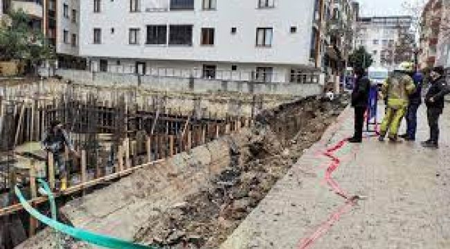 Avcılar'da bir inşaatta 2 işçi göçük altında kaldı