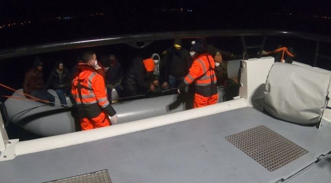 Ayvalık'ta 45 düzensiz göçmen kurtarıldı