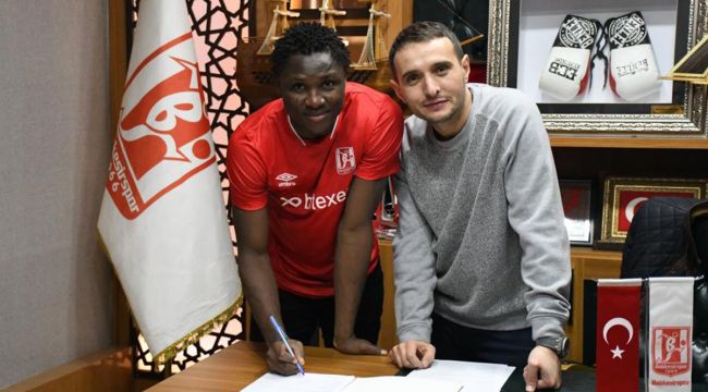 Balıkesirspor, Peter Ambrose ile profesyonel sözleşme imzaladı