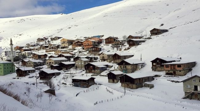 Bayburt'ta kar yağışı ve soğuk hava